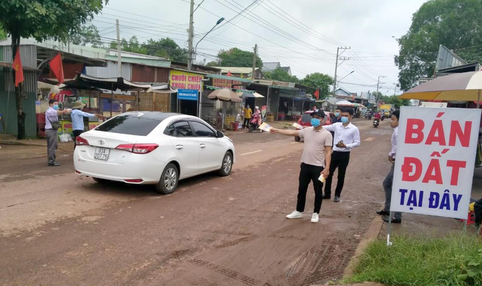 Hết thời nhà nhà người người thi nhau làm